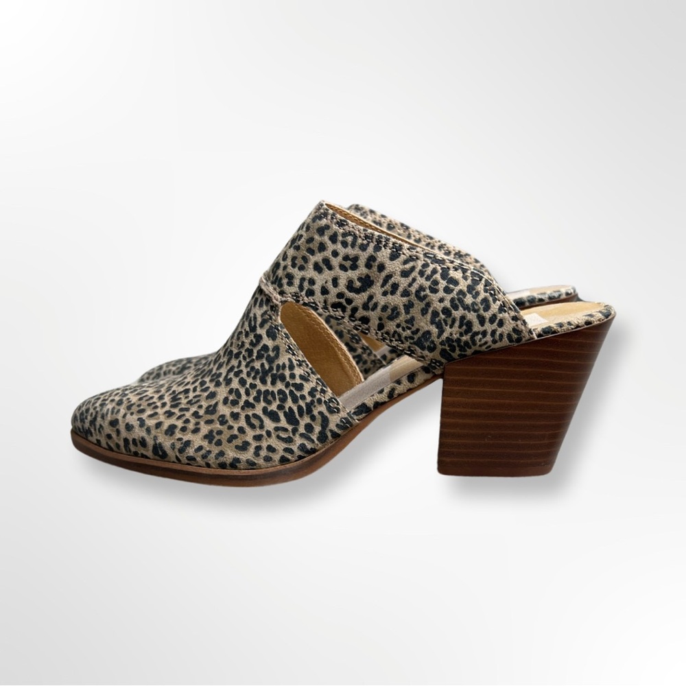 Dolce Vita Women's Slip-On Rogin Suede Heeled Mule Shoes